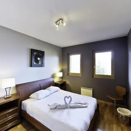 In 4 Valleys Near Lift شاليه نينداز