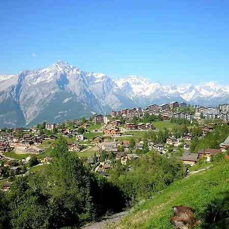 Beautiful With Views From Balcony Chalet *
