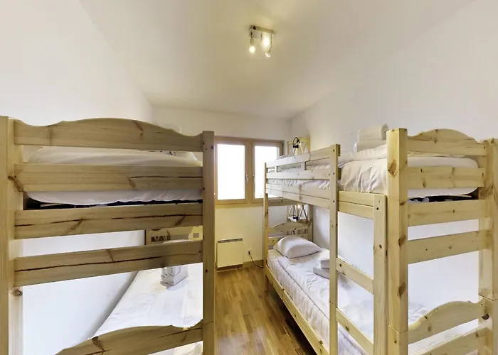 In 4 Valleys Near Lift 샬레 *